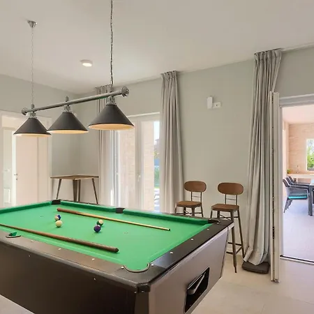 Suprema Premantura Holiday home *